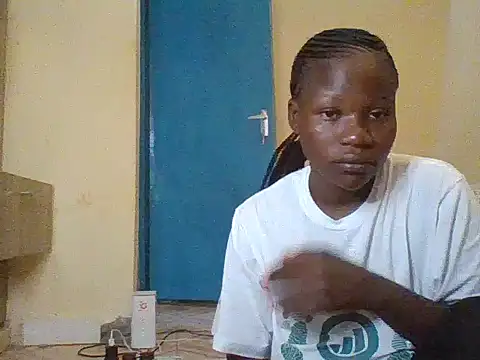 Snapshot of prettychic5 chatting on February 17, 2026, 6:44 am prettychic5 online show from February 17, 2026, 6:44 am