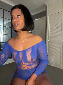 Snapshot of RoseMelanie chatting on March 18, 2025, 8:50 am RoseMelanie online show from March 18, 2025, 8:50 am