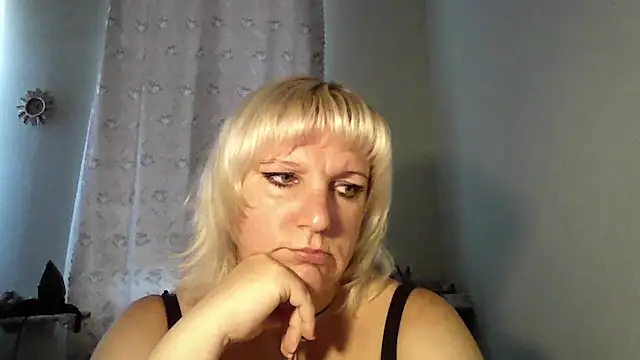 MeilomaWesa online show from September 21, 2025, 10:53 am