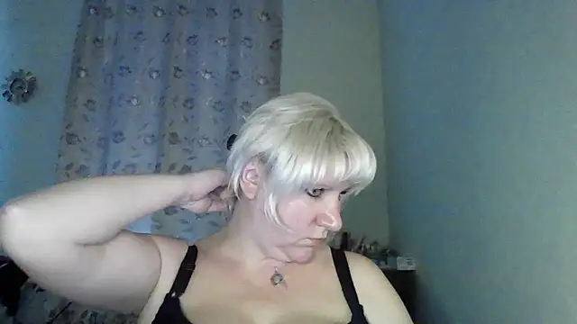 MeilomaWesa online show from December 4, 2025, 12:37 pm