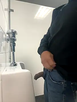 Snapshot of Alex69ricosuabe chatting on November 1, 2025, 6:35 pm Alex69ricosuabe online show from November 1, 2025, 6:35 pm