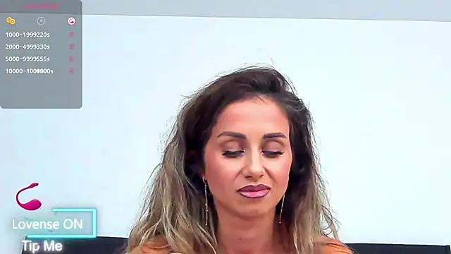 Snapshot of SelenaWest chatting on October 7, 2025, 10:49 am SelenaWest online show from October 7, 2025, 10:49 am