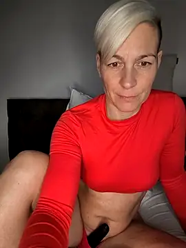 DarleenHot online show from November 19, 2025, 3:23 pm