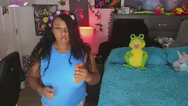 temptressbeauty24 online show from October 1, 2025, 4:28 am