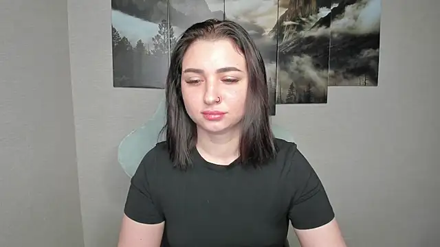 Snapshot of Sourr_Lollipop chatting on May 1, 2026, 12:37 am Sourr Lollipop online show from May 1, 2026, 12:37 am