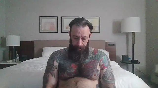 Snapshot of StevenRiseNYC chatting on October 25, 2025, 1:23 pm StevenRiseNYC online show from October 25, 2025, 1:23 pm