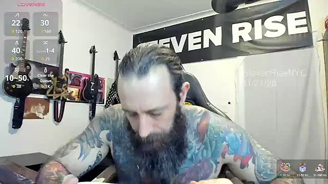 Snapshot of StevenRiseNYC chatting on November 22, 2025, 2:32 am StevenRiseNYC online show from November 22, 2025, 2:32 am