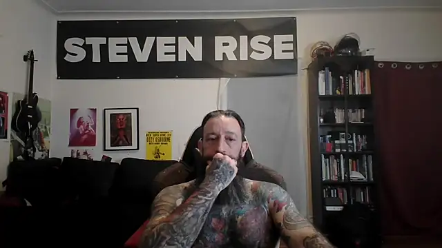 Snapshot of StevenRiseNYC chatting on May 9, 2026, 12:08 pm StevenRiseNYC online show from May 9, 2026, 12:08 pm
