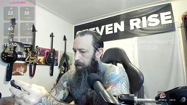 Snapshot of StevenRiseNYC chatting on November 20, 2025, 1:56 pm StevenRiseNYC online show from November 20, 2025, 1:56 pm