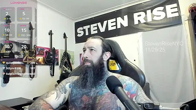 Snapshot of StevenRiseNYC chatting on November 29, 2025, 11:32 am StevenRiseNYC online show from November 29, 2025, 11:32 am