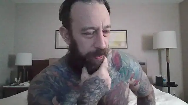 Snapshot of StevenRiseNYC chatting on October 27, 2025, 10:49 am StevenRiseNYC online show from October 27, 2025, 10:49 am