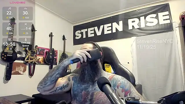 Snapshot of StevenRiseNYC chatting on November 19, 2025, 1:33 pm StevenRiseNYC online show from November 19, 2025, 1:33 pm