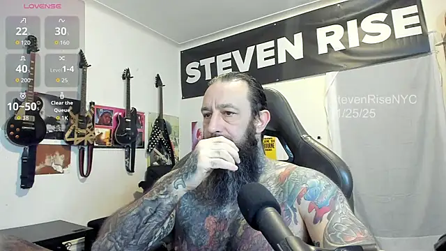 Snapshot of StevenRiseNYC chatting on November 25, 2025, 12:27 pm StevenRiseNYC online show from November 25, 2025, 12:27 pm