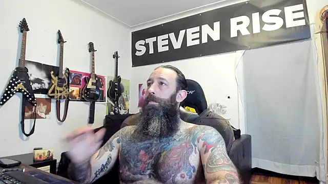Snapshot of StevenRiseNYC chatting on June 7, 2026, 10:31 am StevenRiseNYC online show from June 7, 2026, 10:31 am