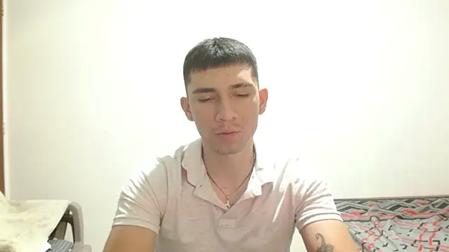 Snapshot of ChicoMaloFfF chatting on May 20, 2026, 1:02 am ChicoMaloFfF online show from May 20, 2026, 1:02 am