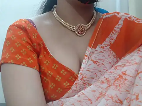 Snapshot of Lovely_Siri_23 chatting on December 15, 2025, 6:36 pm Lovely Siri 23 online show from December 15, 2025, 6:36 pm