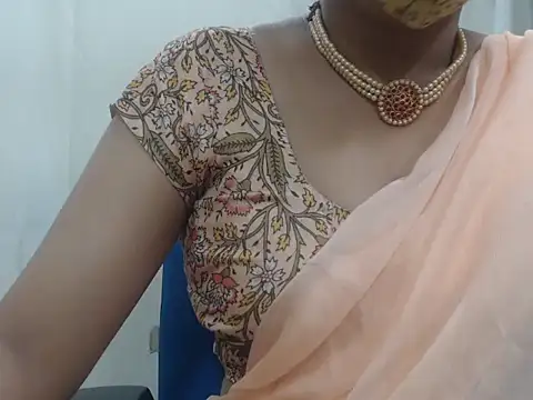 Snapshot of Lovely_Siri_23 chatting on November 11, 2025, 1:33 am Lovely Siri 23 online show from November 11, 2025, 1:33 am