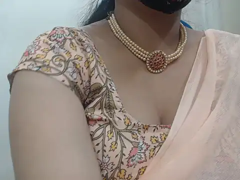 Snapshot of Lovely_Siri_23 chatting on December 15, 2025, 6:30 am Lovely Siri 23 online show from December 15, 2025, 6:30 am