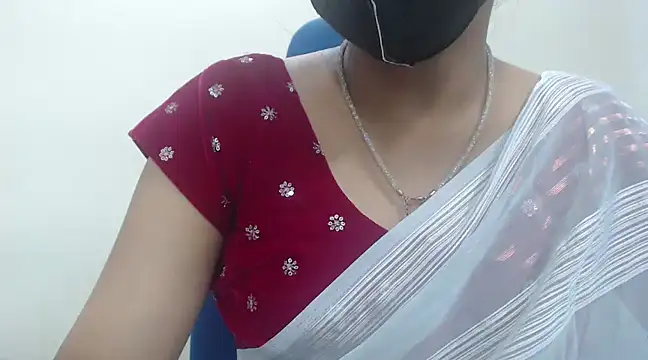 Snapshot of Lovely_Siri_23 chatting on January 29, 2025, 12:45 pm Lovely Siri 23 online show from January 29, 2025, 12:45 pm