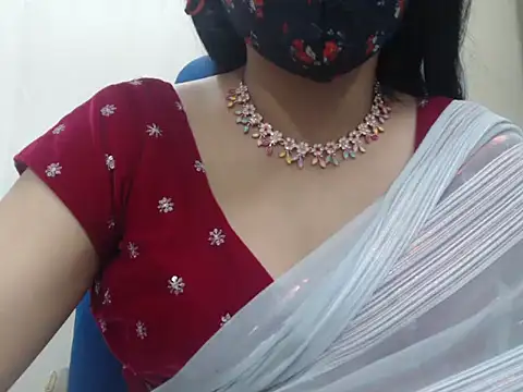 Snapshot of Lovely_Siri_23 chatting on December 13, 2025, 8:04 pm Lovely Siri 23 online show from December 13, 2025, 8:04 pm