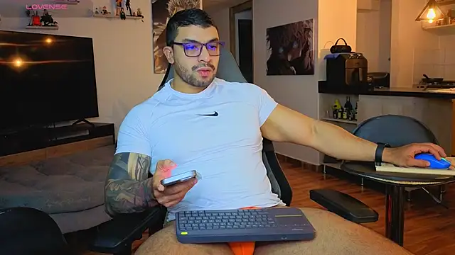 Michael Diamond online show from November 14, 2025, 2:48 am