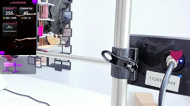 Snapshot of _julyy_ chatting on October 2, 2025, 11:30 pm julyy online show from October 2, 2025, 11:30 pm