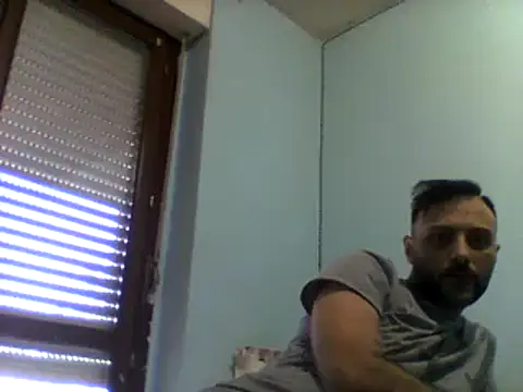 coppiasenzacensura online show from March 18, 2025, 3:22 pm