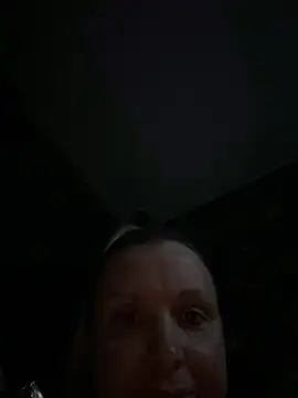 Bella-Tight online show from April 12, 2026, 6:11 pm