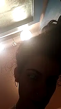 Snapshot of petiteDollface chatting on March 10, 2025, 3:56 am petiteDollface online show from March 10, 2025, 3:56 am