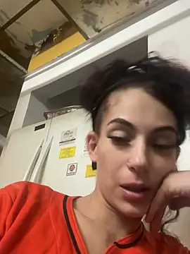 Snapshot of petiteDollface chatting on December 15, 2024, 10:37 pm petiteDollface online show from December 15, 2024, 10:37 pm