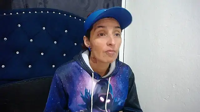 anyu1306 online show from March 18, 2025, 1:24 am