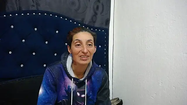 anyu1306 online show from March 14, 2025, 4:21 am