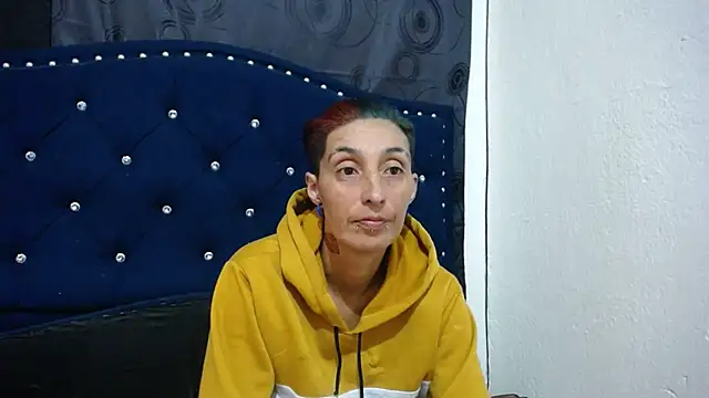 anyu1306 online show from February 17, 2025, 9:13 am