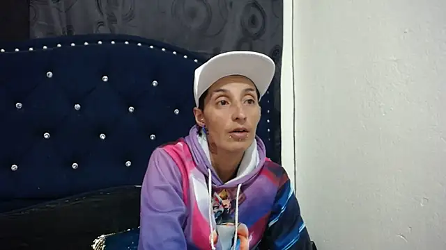 anyu1306 online show from March 1, 2025, 2:26 am