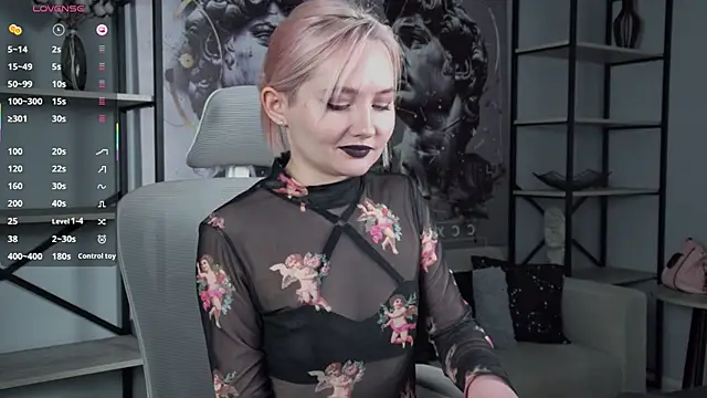 Snapshot of ReiYosimoto chatting on November 13, 2025, 4:00 pm ReiYosimoto online show from November 13, 2025, 4:00 pm