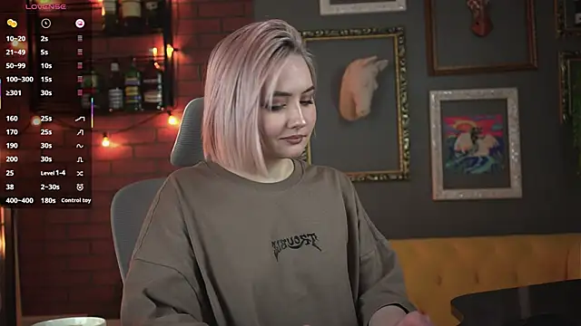 Snapshot of ReiYosimoto chatting on November 30, 2025, 3:46 pm ReiYosimoto online show from November 30, 2025, 3:46 pm