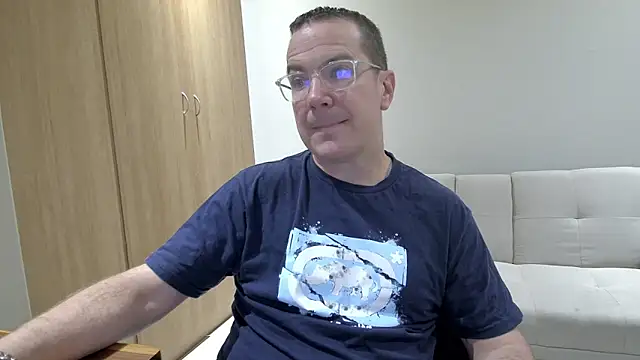 Snapshot of BrettJ81 chatting on March 31, 2026, 5:15 pm BrettJ81 online show from March 31, 2026, 5:15 pm