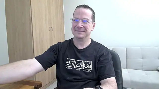 Snapshot of BrettJ81 chatting on December 23, 2025, 10:58 am BrettJ81 online show from December 23, 2025, 10:58 am