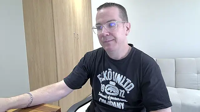 Snapshot of BrettJ81 chatting on March 21, 2026, 10:20 am BrettJ81 online show from March 21, 2026, 10:20 am