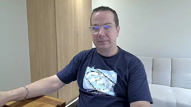 Snapshot of BrettJ81 chatting on January 14, 2026, 12:53 pm BrettJ81 online show from January 14, 2026, 12:53 pm