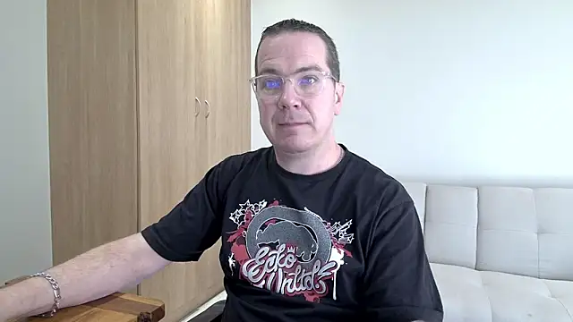 Snapshot of BrettJ81 chatting on May 2, 2026, 1:27 pm BrettJ81 online show from May 2, 2026, 1:27 pm
