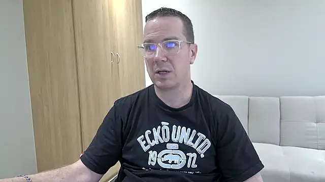 Snapshot of BrettJ81 chatting on March 7, 2026, 2:55 pm BrettJ81 online show from March 7, 2026, 2:55 pm