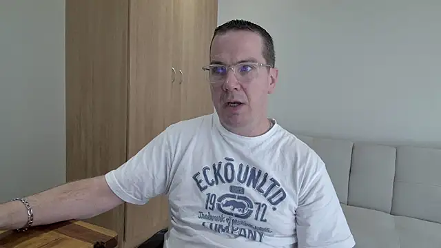 Snapshot of BrettJ81 chatting on May 3, 2026, 1:58 pm BrettJ81 online show from May 3, 2026, 1:58 pm