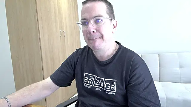 Snapshot of BrettJ81 chatting on March 29, 2026, 11:01 am BrettJ81 online show from March 29, 2026, 11:01 am