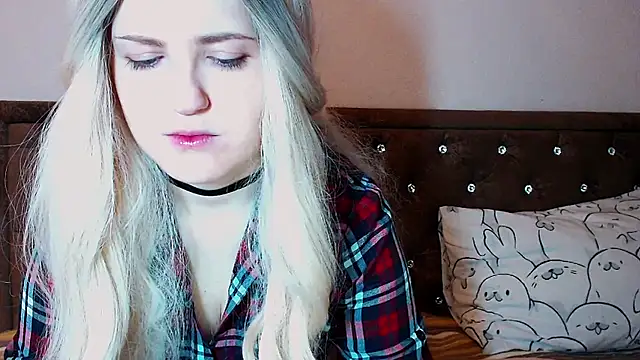 Sara4uu online show from November 29, 2025, 11:16 pm