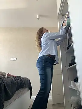 mommy nadin online show from April 7, 2026, 8:27 am