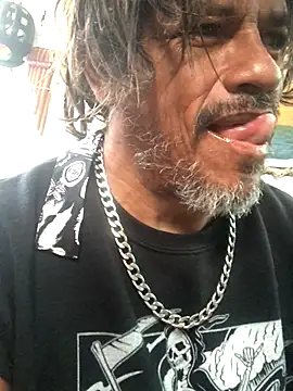 Snapshot of kvr27 chatting on October 28, 2025, 11:31 am kvr27 online show from October 28, 2025, 11:31 am