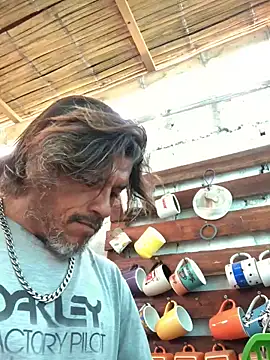 Snapshot of kvr27 chatting on November 26, 2025, 8:09 pm kvr27 online show from November 26, 2025, 8:09 pm