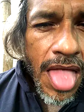 Snapshot of kvr27 chatting on October 21, 2025, 12:15 pm kvr27 online show from October 21, 2025, 12:15 pm