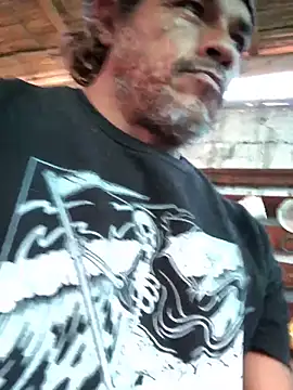 Snapshot of kvr27 chatting on November 14, 2025, 11:36 am kvr27 online show from November 14, 2025, 11:36 am